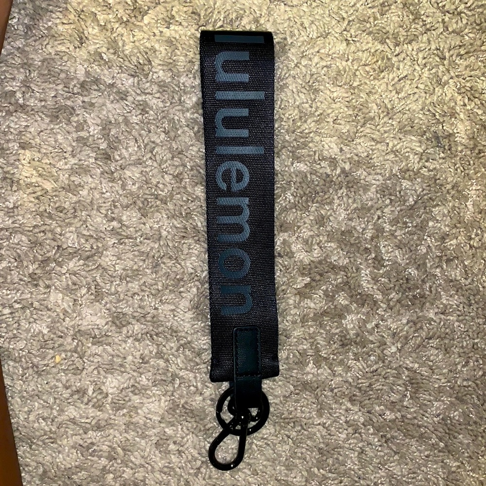 lululemon key holder